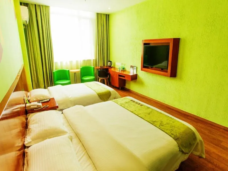 Bed in Vatica JiangSu Wuxi Xibei Canal Metro Station Huilv Road Hotel