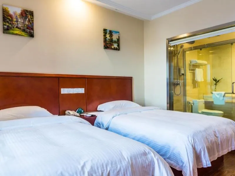 Bed in GreenTree Inn JiangSu Wuxi Jiangyin Huashi Avenue Huaxi Village Business Hotel