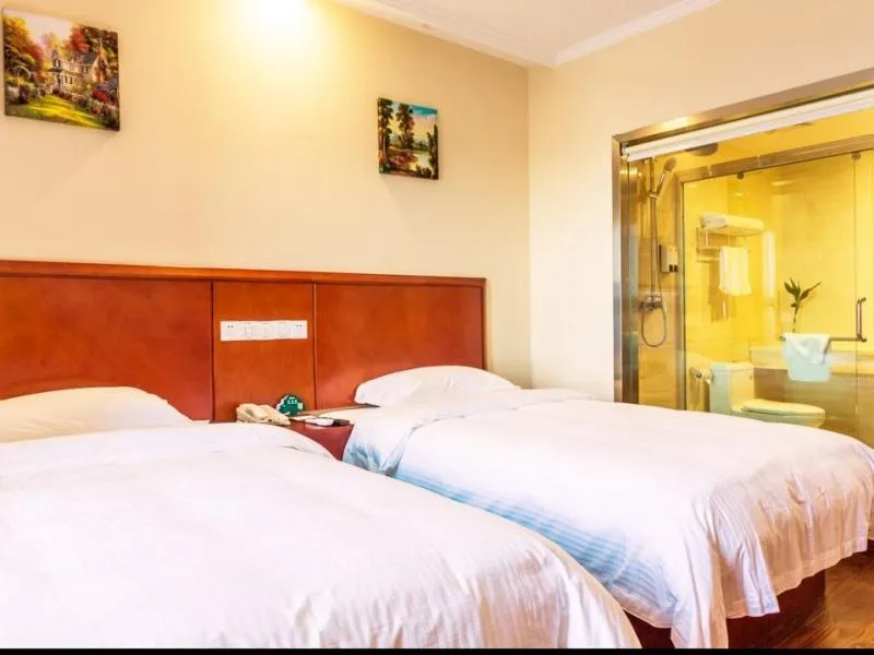 Bed in GreenTree Inn JiangSu Wuxi Jiangyin Huashi Avenue Huaxi Village Business Hotel