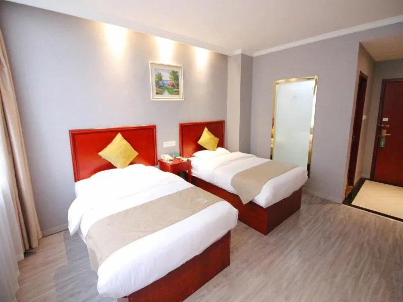 Bed in GreenTree Alliance JiangSu SuZhou Industrial Park LianFeng Plaza Hotel