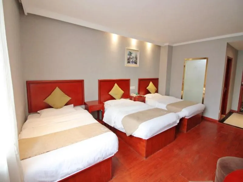 Bed in GreenTree Alliance JiangSu SuZhou Industrial Park LianFeng Plaza Hotel