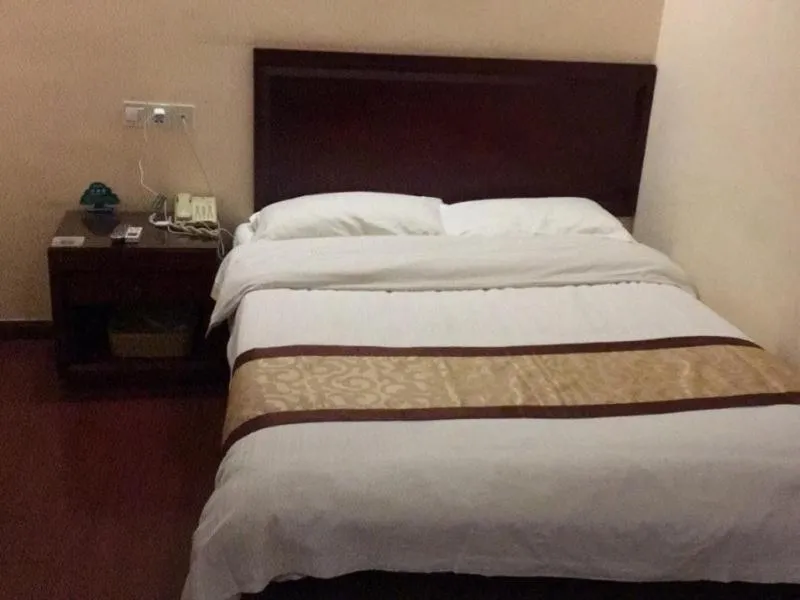 Bed in GreenTree Inn Jiangsu Suzhou International Education Zone Shihu Express Hotel