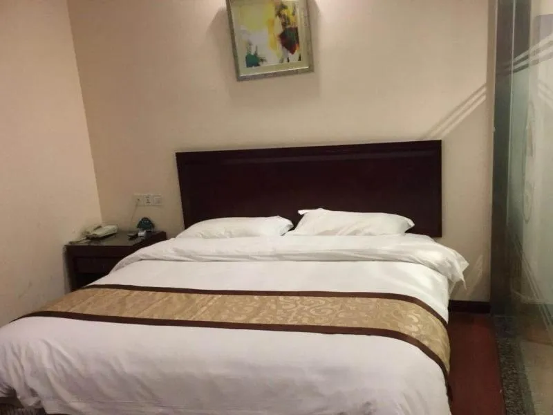 Bed in GreenTree Inn Jiangsu Suzhou International Education Zone Shihu Express Hotel