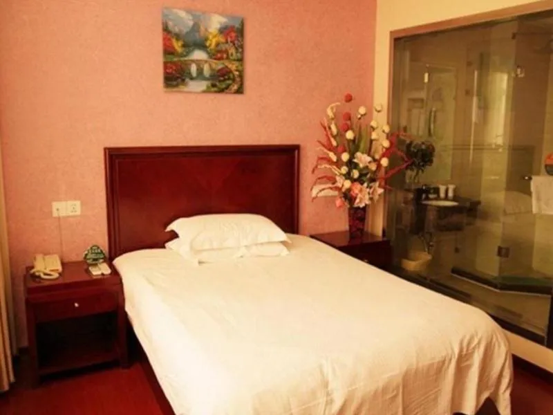 Bed in GreenTree Inn JiangSu XuZhou PiZhou Xinsu Center Fuzhou Road Express Hotel