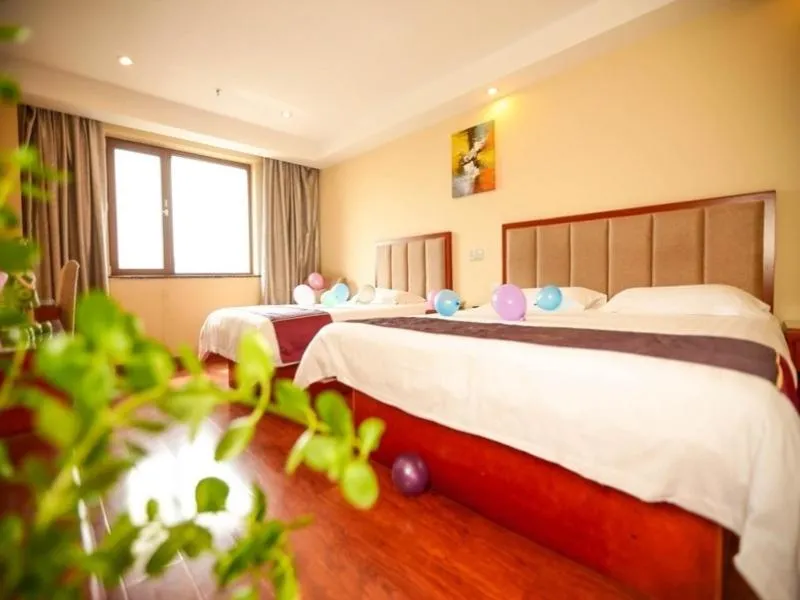 Bed in GreenTree Inn Shandong Qingdao Wuyishan Road Jiashike Shopping center Business Hotel