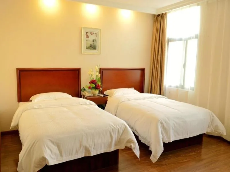 Bed in GreenTree Inn Shandong Qingdao Jiaozhou Bus Terminal Station Hai'er Avenue Express Hotel