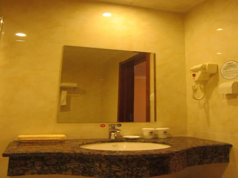 GreenTree Inn Shandong Qingdao Jiaozhou Datong Mansion Express Hotel