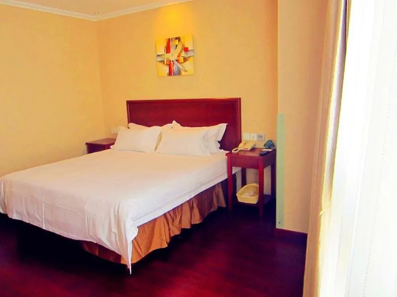 GreenTree Inn Shandong Qingdao Jiaozhou Datong Mansion Express Hotel