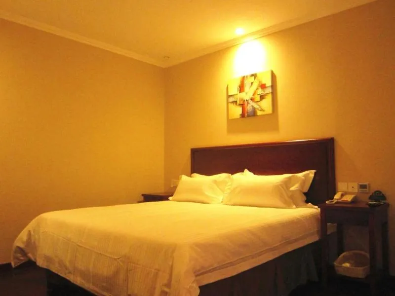 GreenTree Inn Shandong Qingdao Jiaozhou Datong Mansion Express Hotel