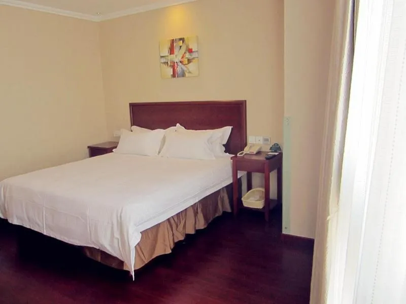 GreenTree Inn Shandong Qingdao Jiaozhou Datong Mansion Express Hotel