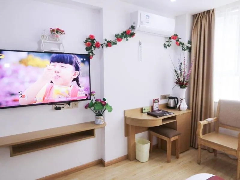 GreenTree Inn ZheJiang JiaXing West ZhongShan Road Vintage Car Building Express Hotel