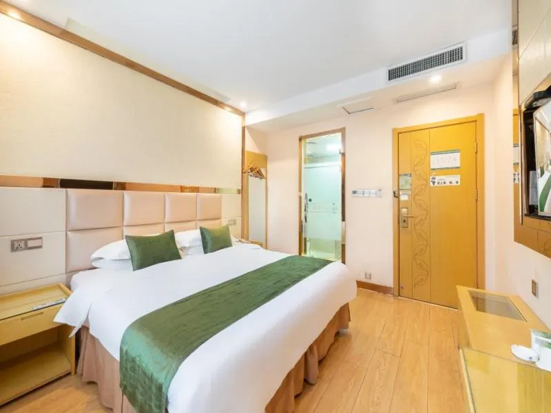 Bed in GreenTree Inn Zhejiang Jinhua Yiwu International Trade City Changchun Street Shell Hotel