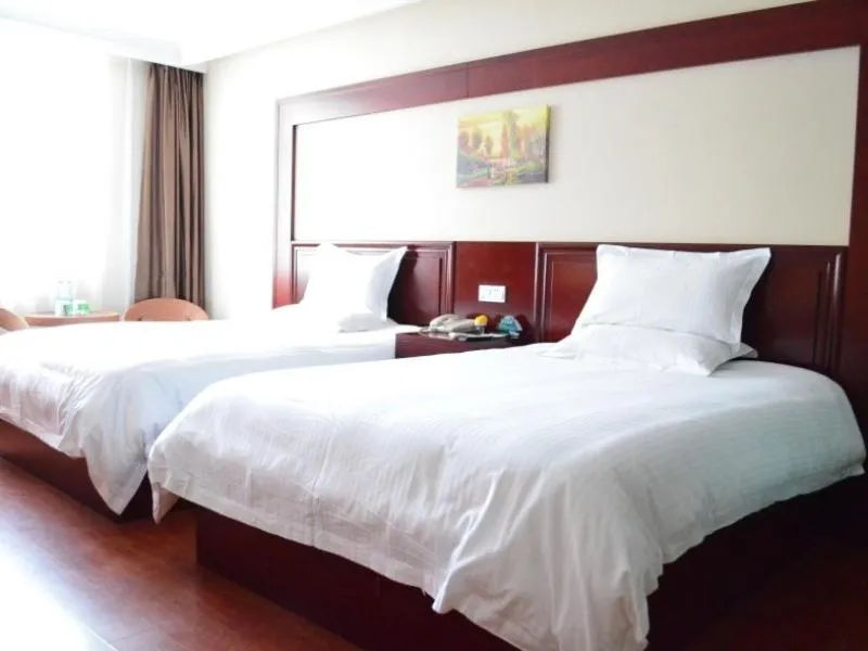 Bed in GreenTree Inn Yunnan Kunming Chenggong University City Shilin Street Express Hotel