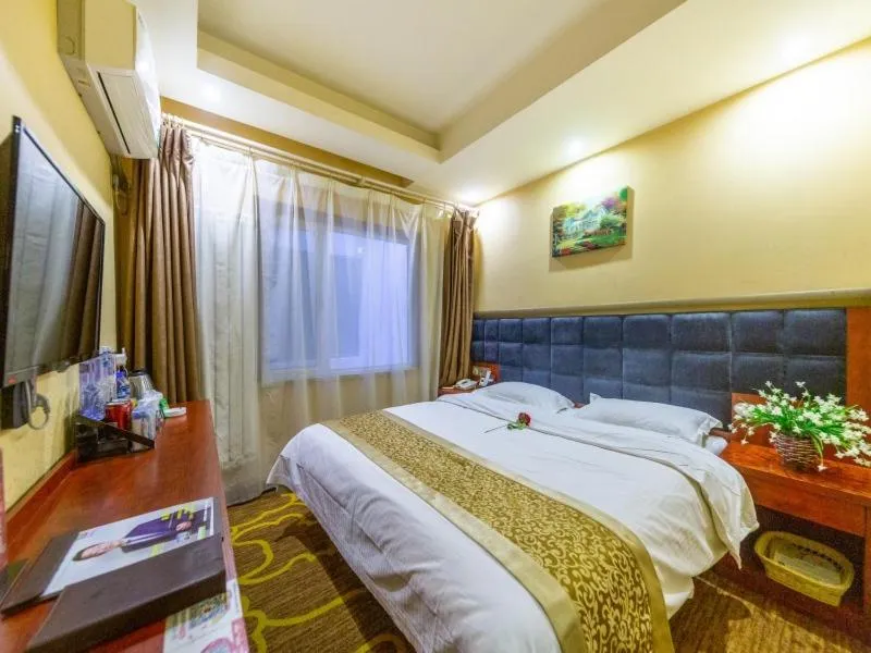 Bed in GreenTree Inn GanSu LanZhou JingNing Road Express Hotel