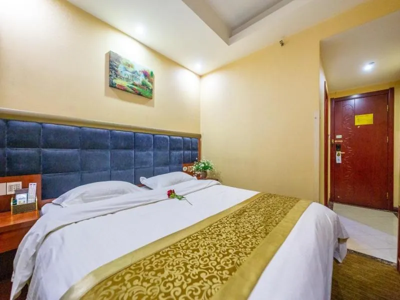 Bed in GreenTree Inn GanSu LanZhou JingNing Road Express Hotel