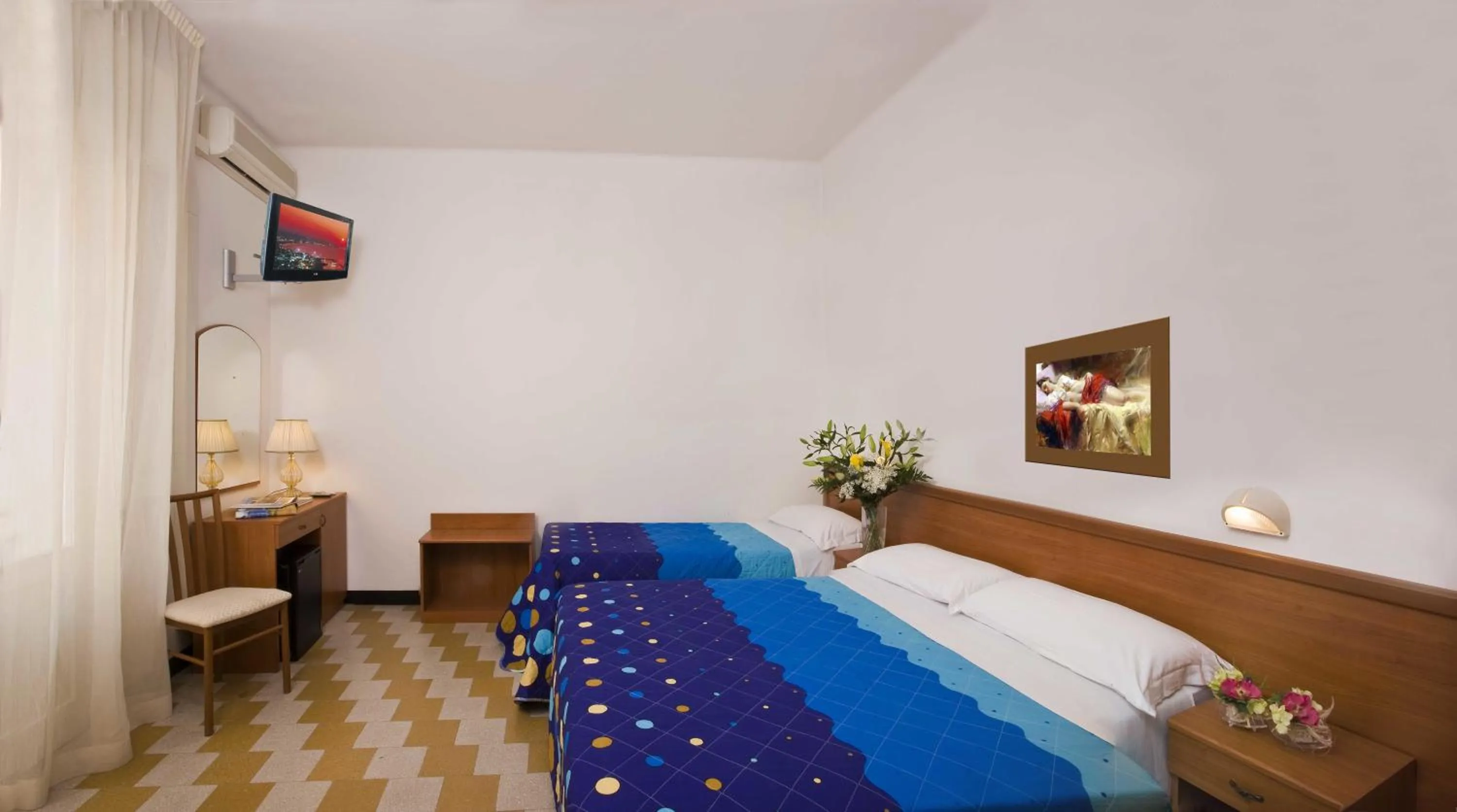 Bedroom, Bed in B&B Italia