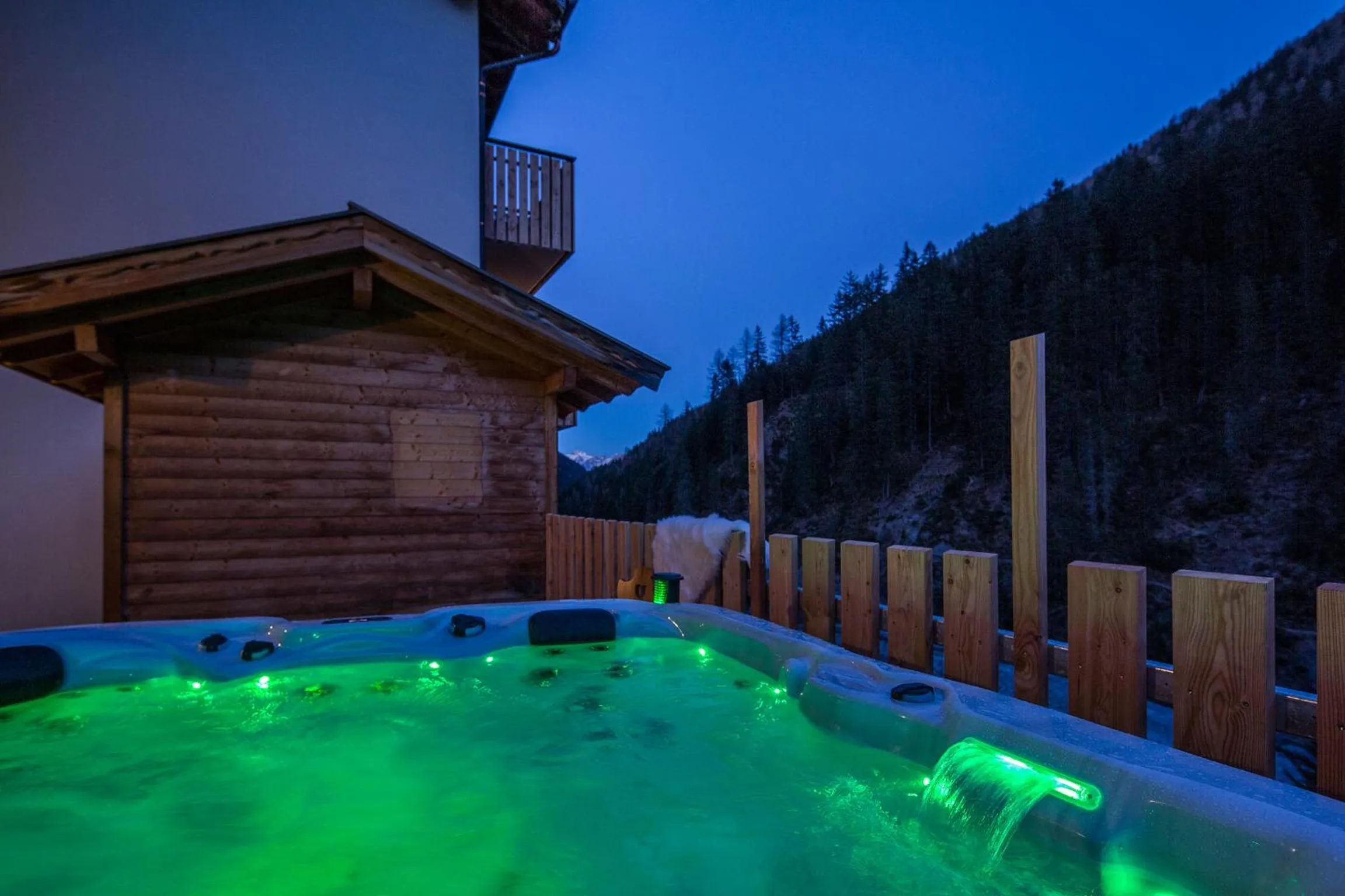 Open Air Bath in Stelvio Residence
