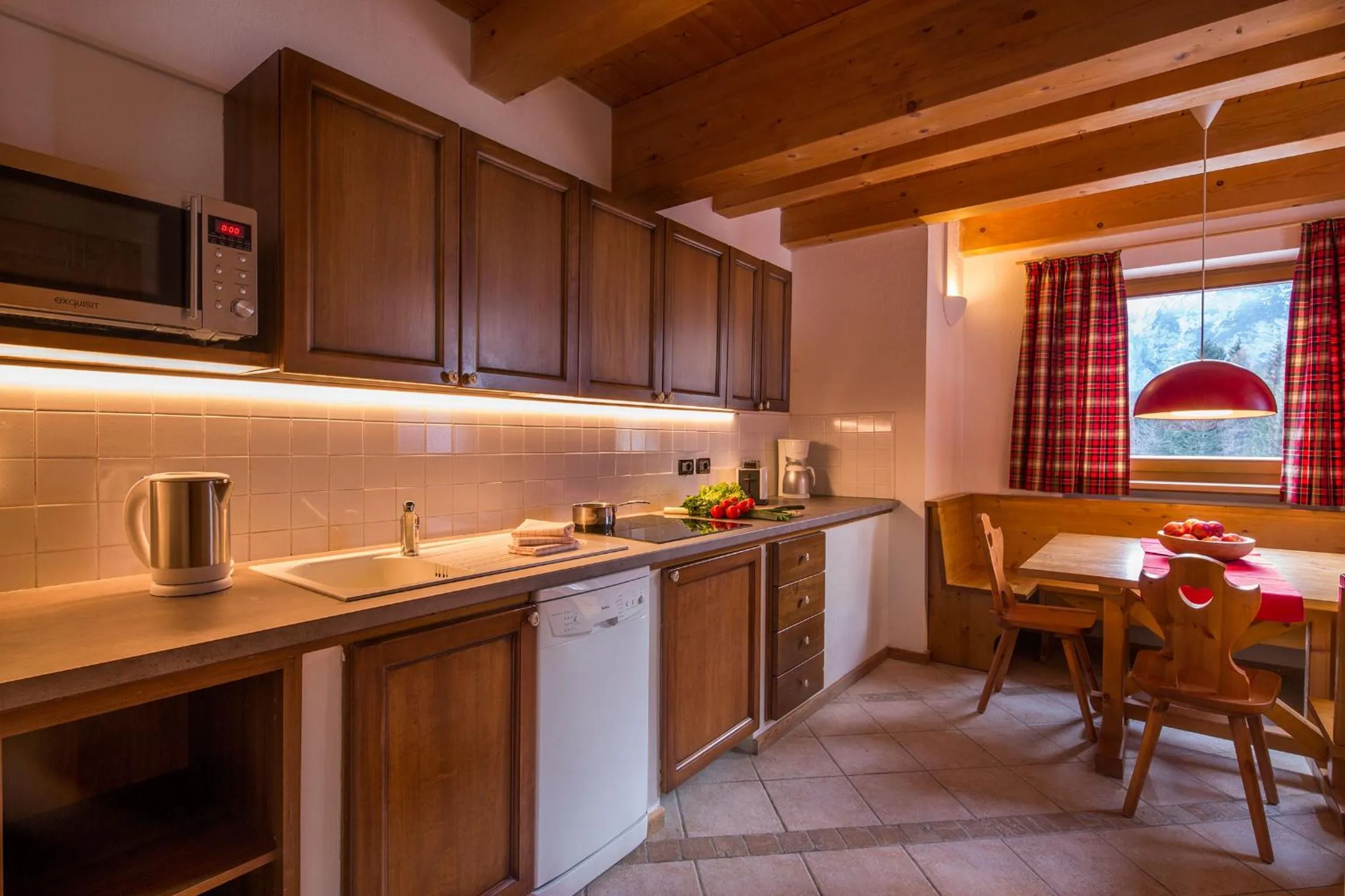 Kitchen or kitchenette in Stelvio Residence