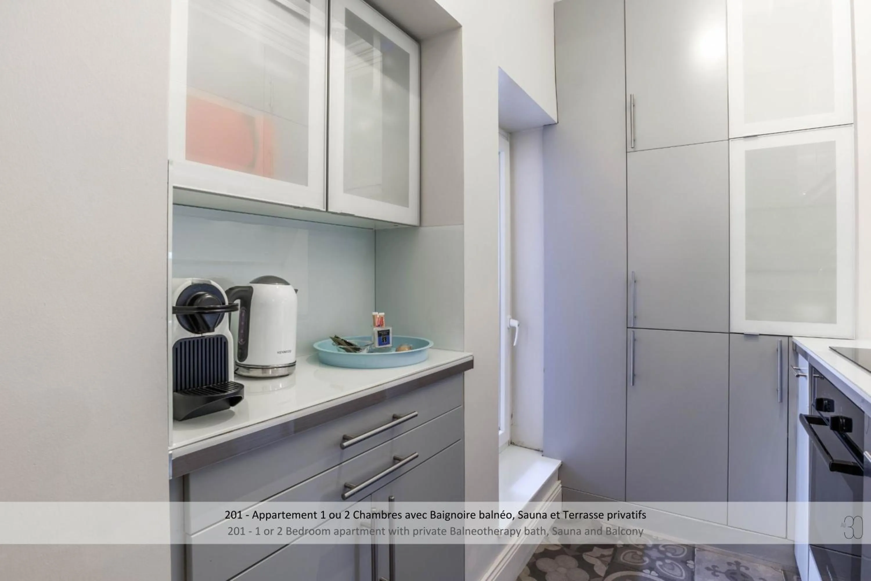 kitchen in Au 30 Lille Centre Grand Palais