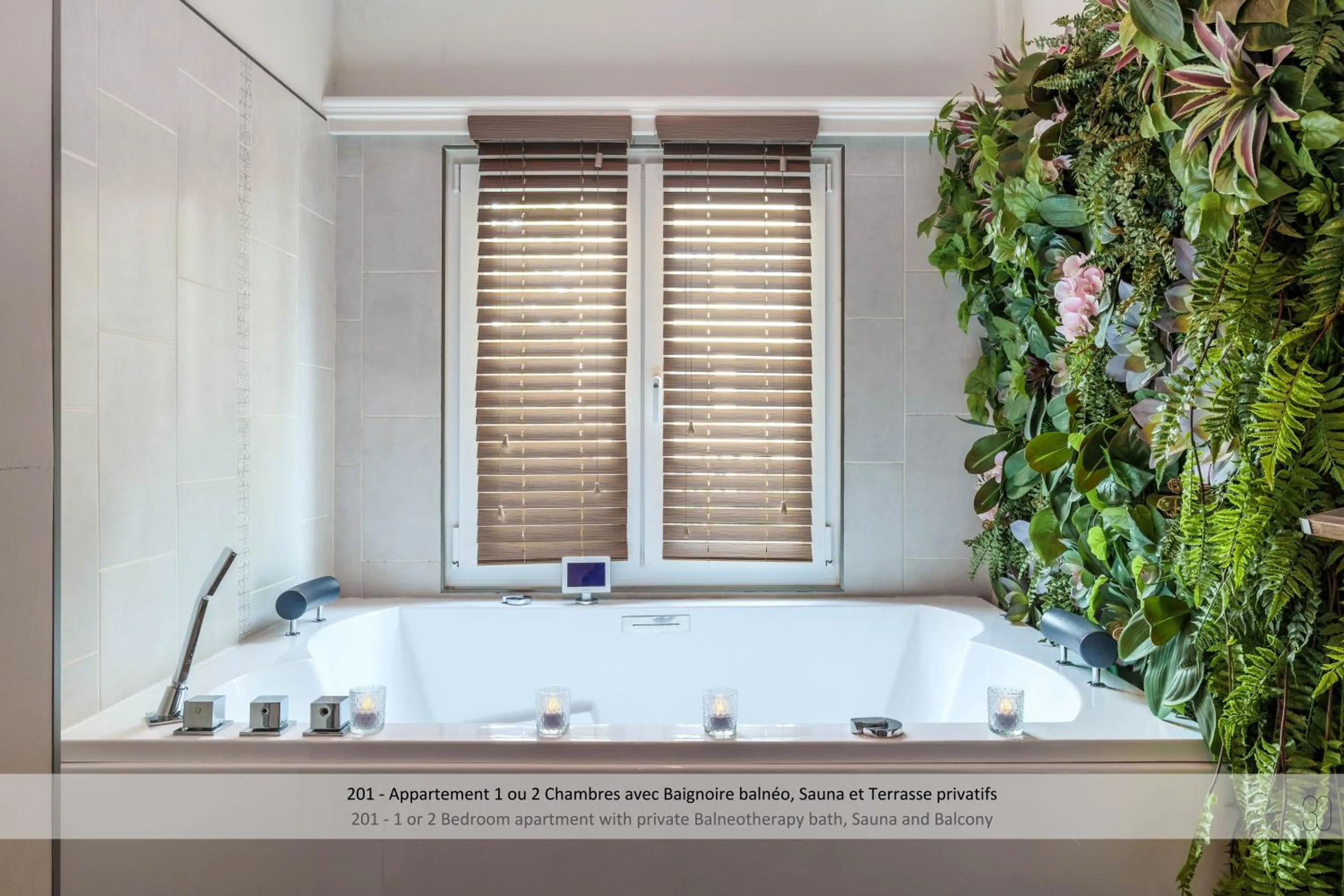 Hot Tub in Au 30 Lille Centre Grand Palais