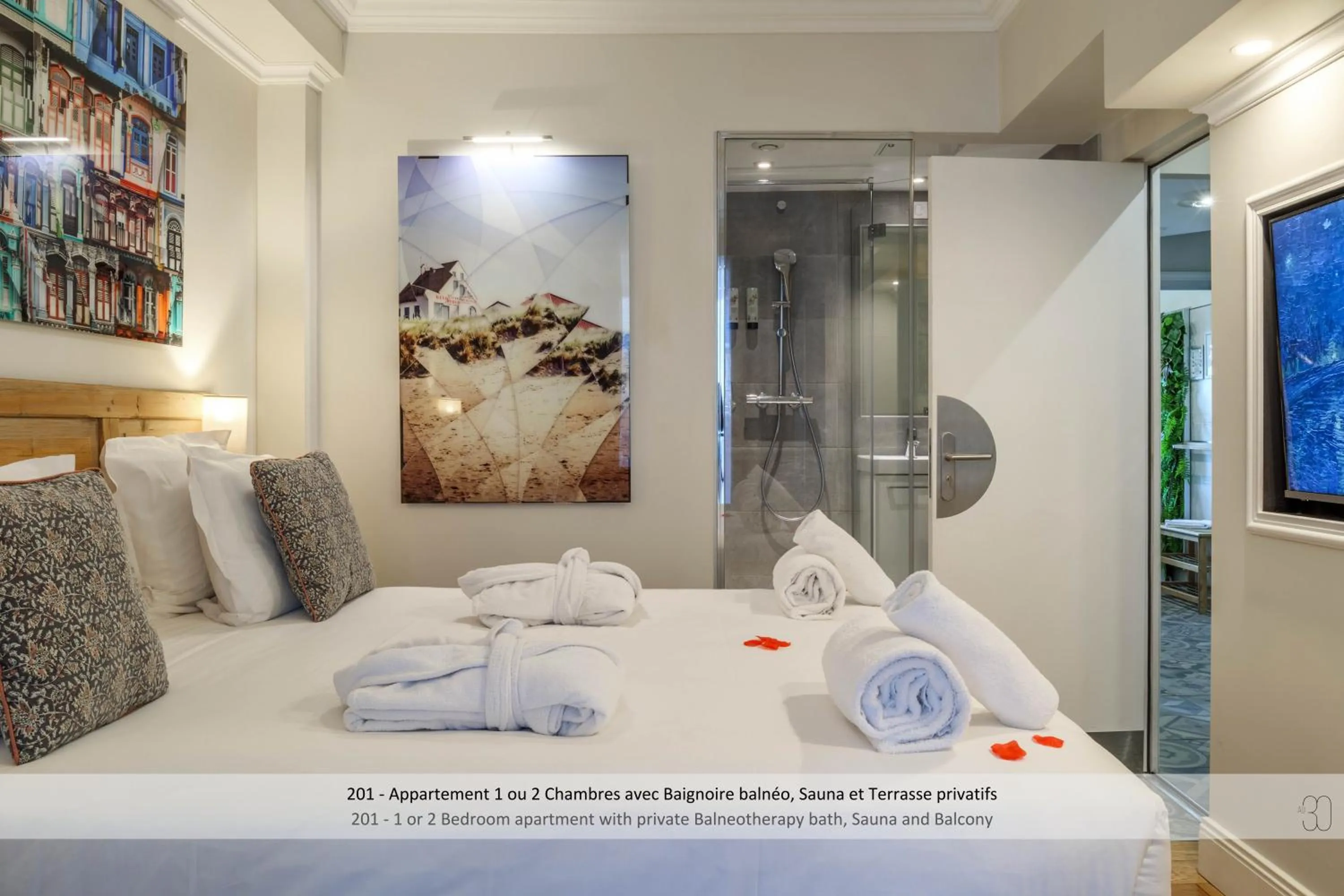 Shower in Au 30 Lille Centre Grand Palais