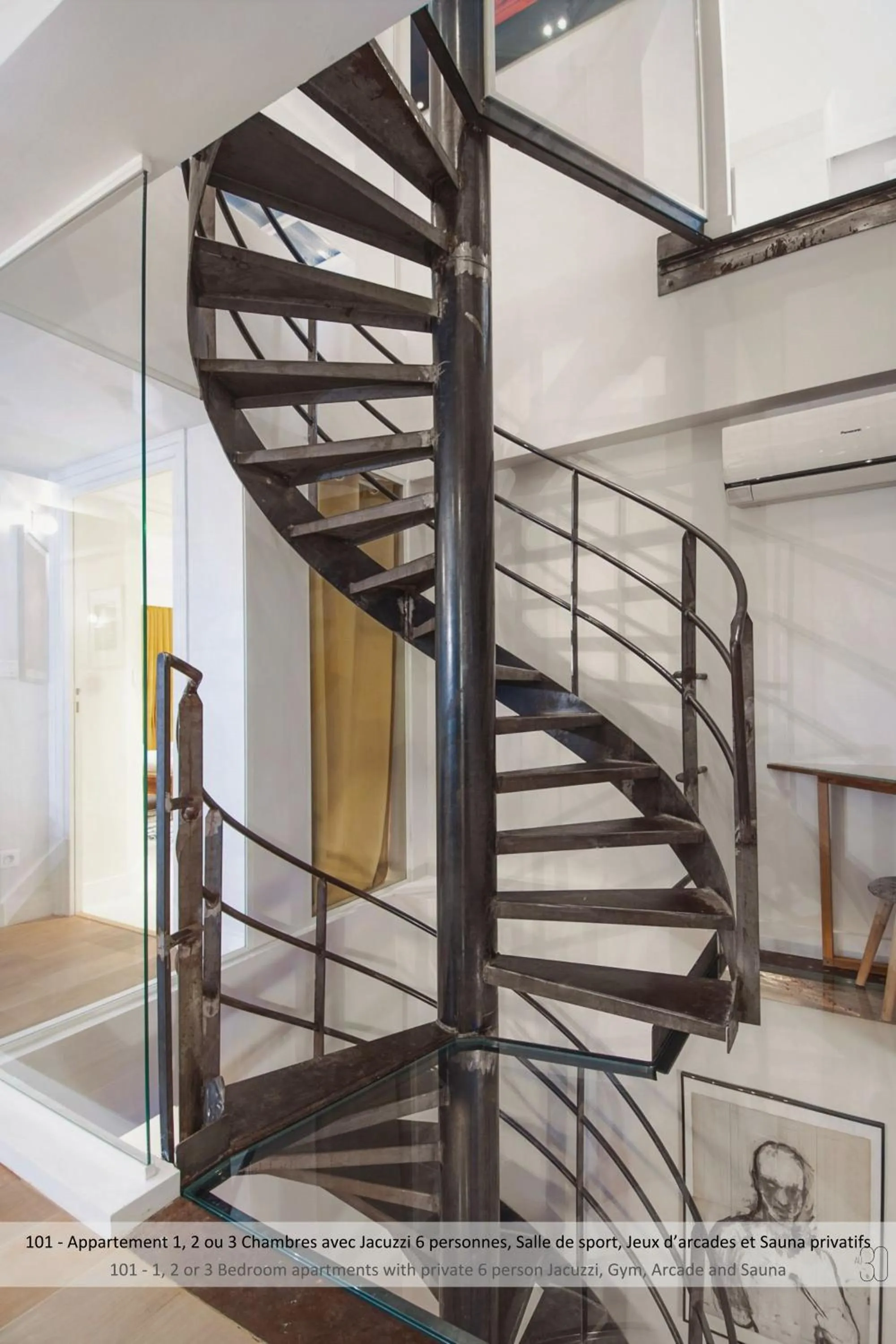 Facade/entrance in Au 30 Lille Centre Grand Palais