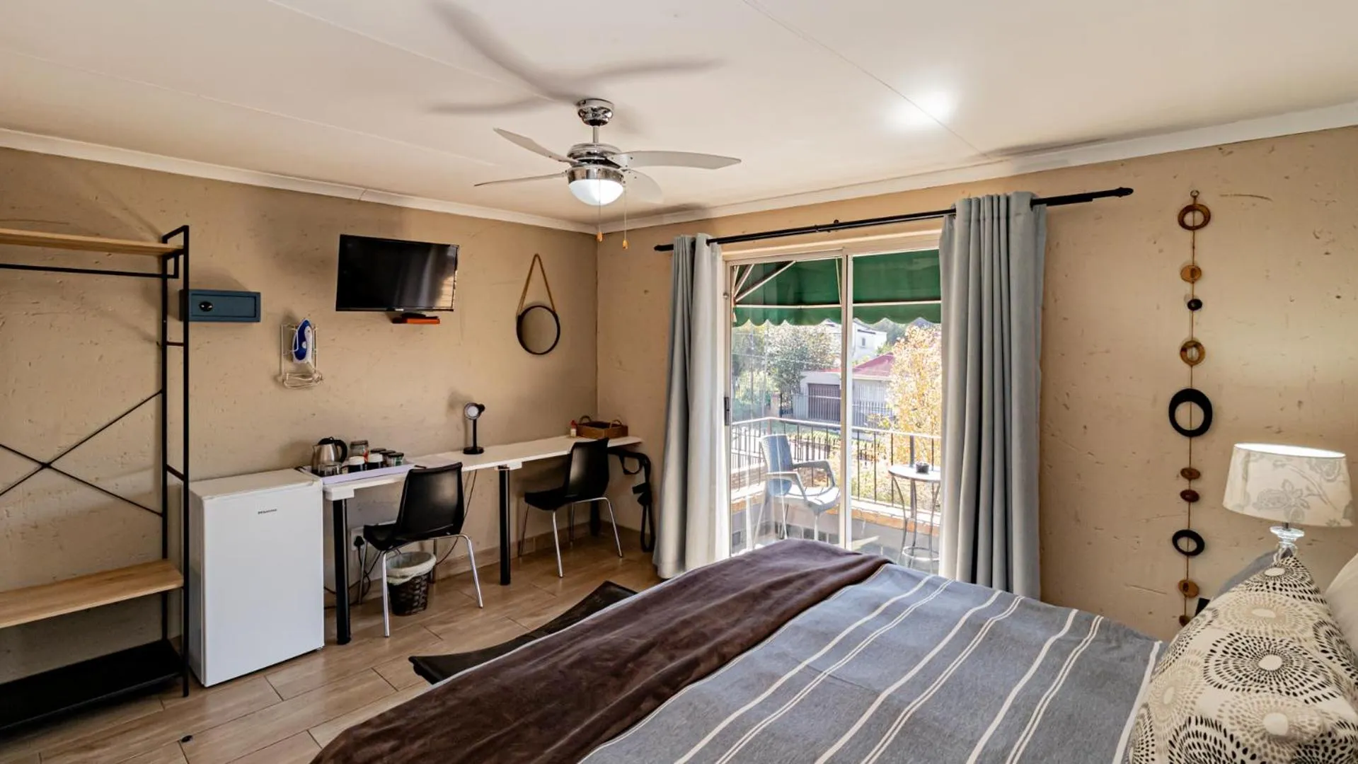 Bedroom, Bed in B&B on 8th Avenue