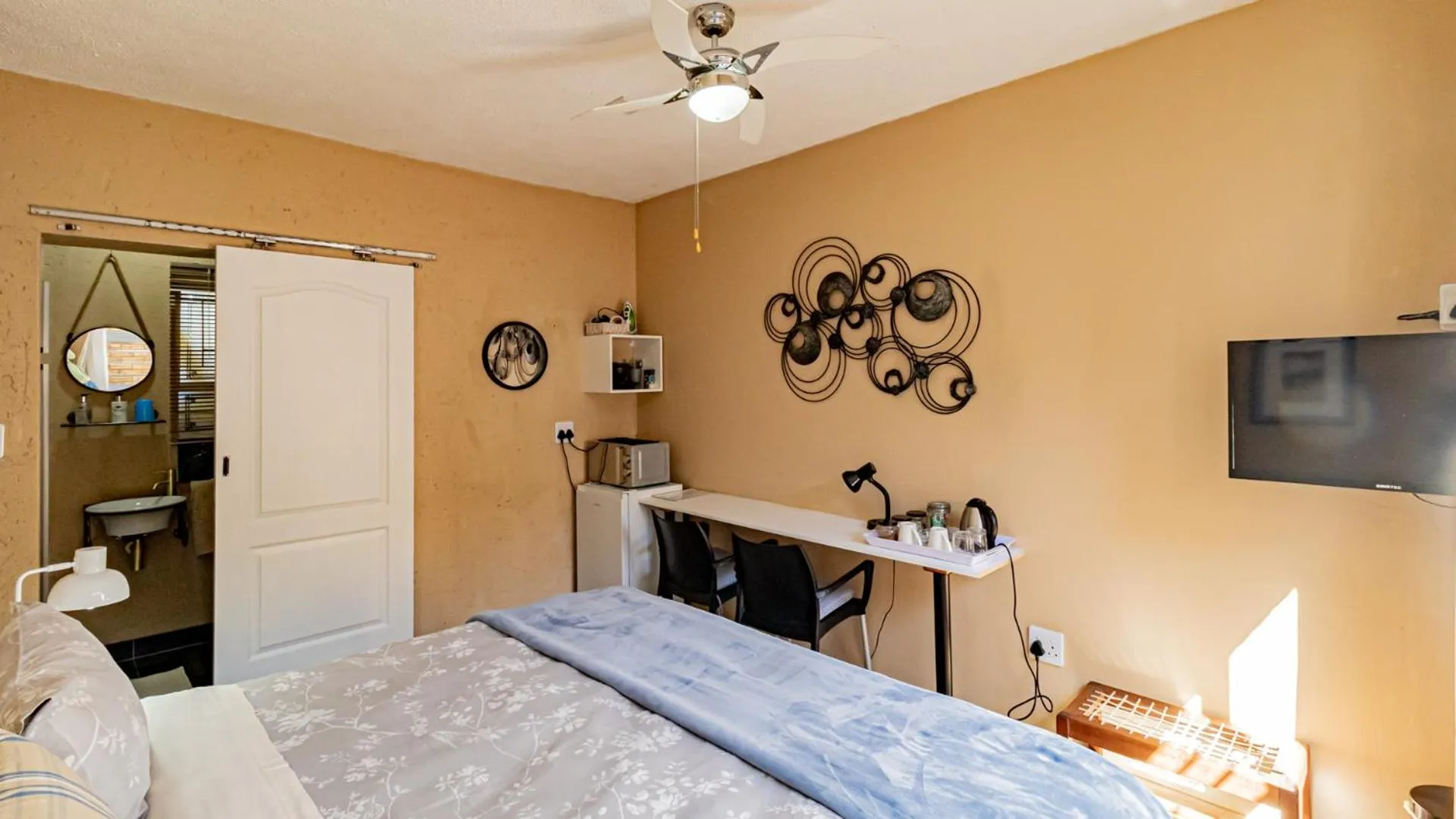 Bedroom, Bed in B&B on 8th Avenue