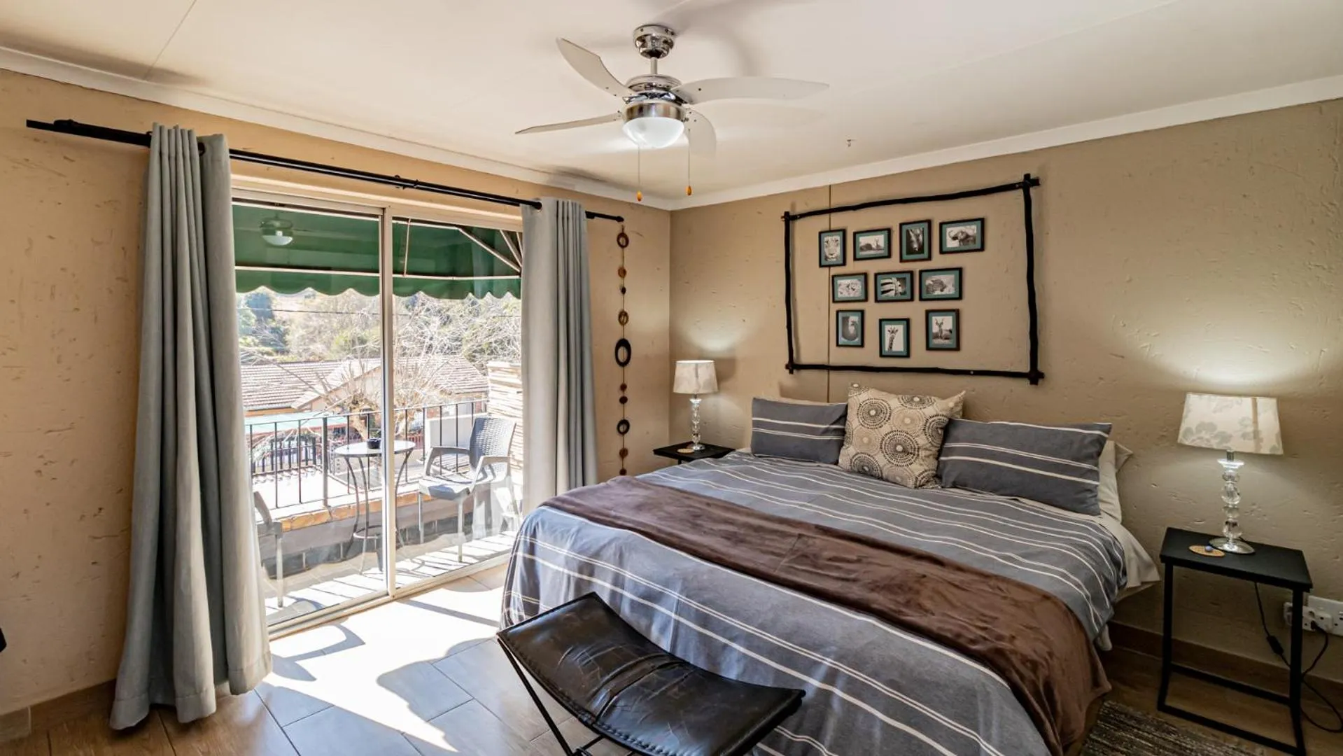 Bedroom, Bed in B&B on 8th Avenue