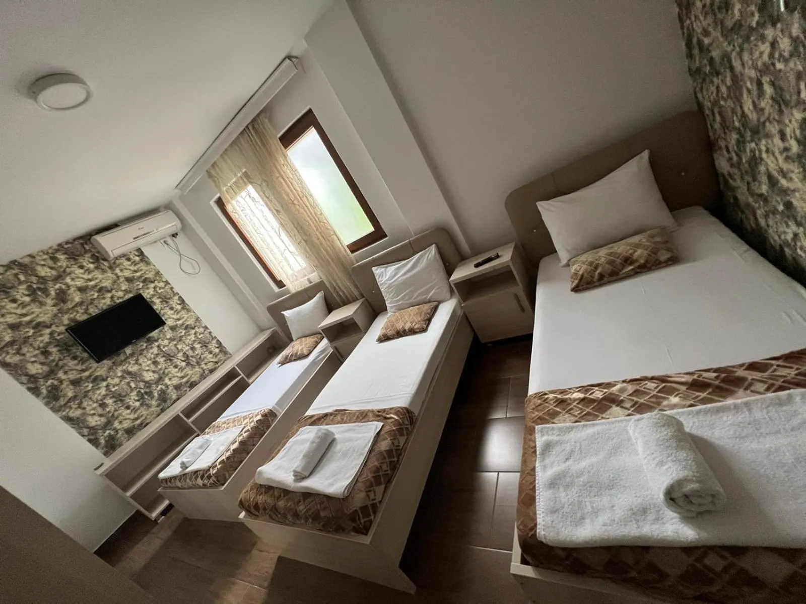 Triple Room in Hotel Ultra Star