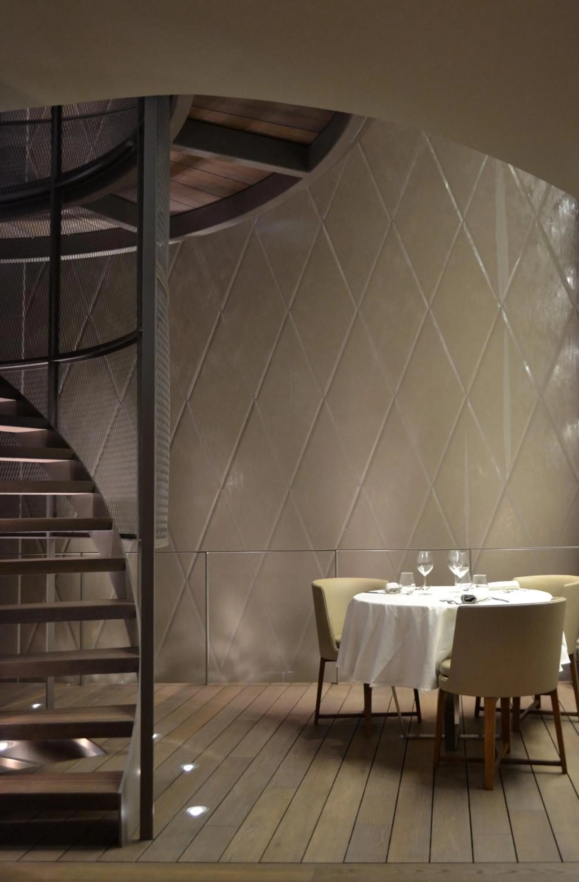 Restaurant/places to eat in Guillaume Suites