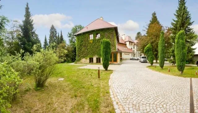 Area and facilities in Willa Zameczek