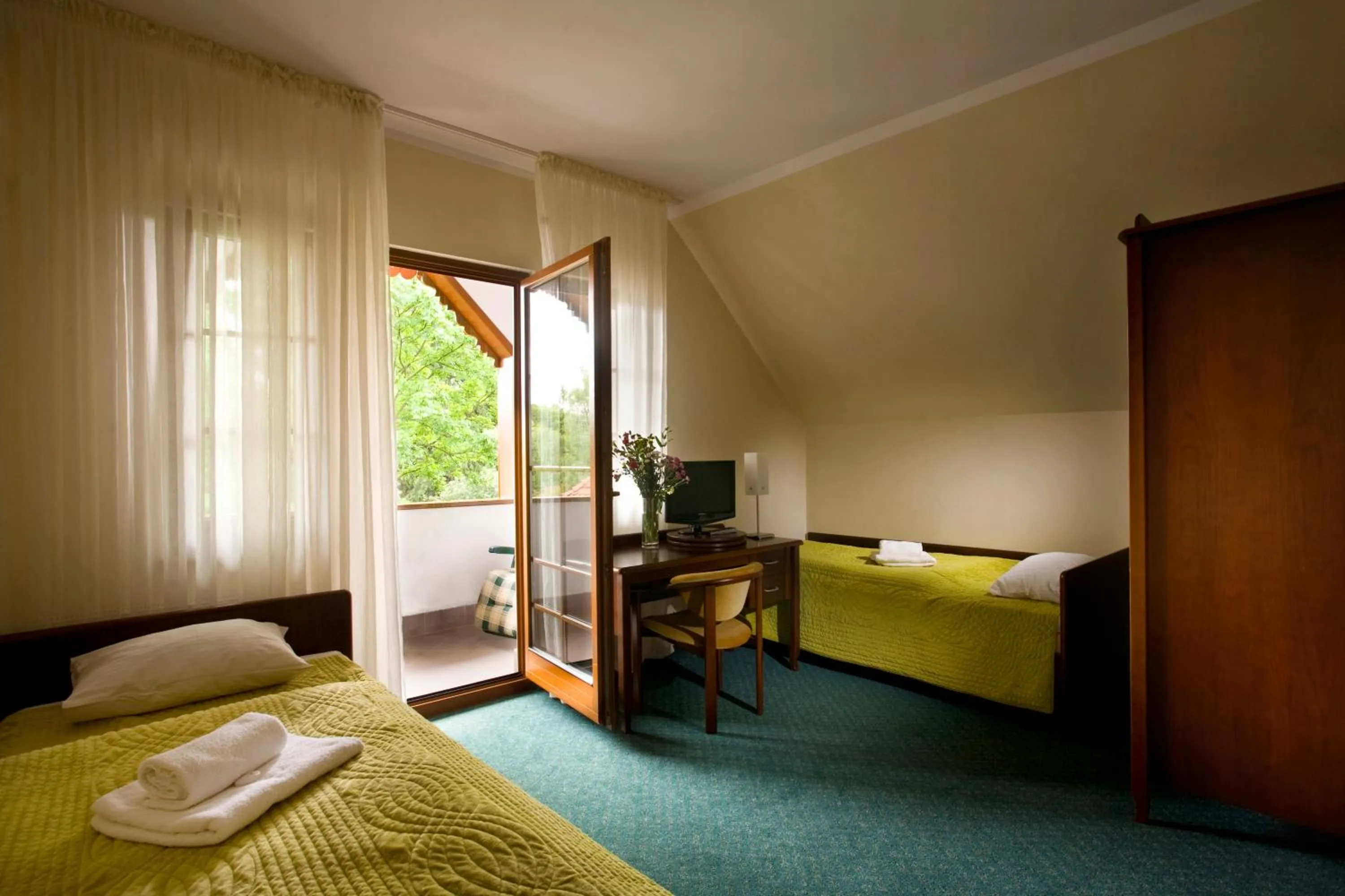 Photo of the whole room, Bed in Willa Zameczek