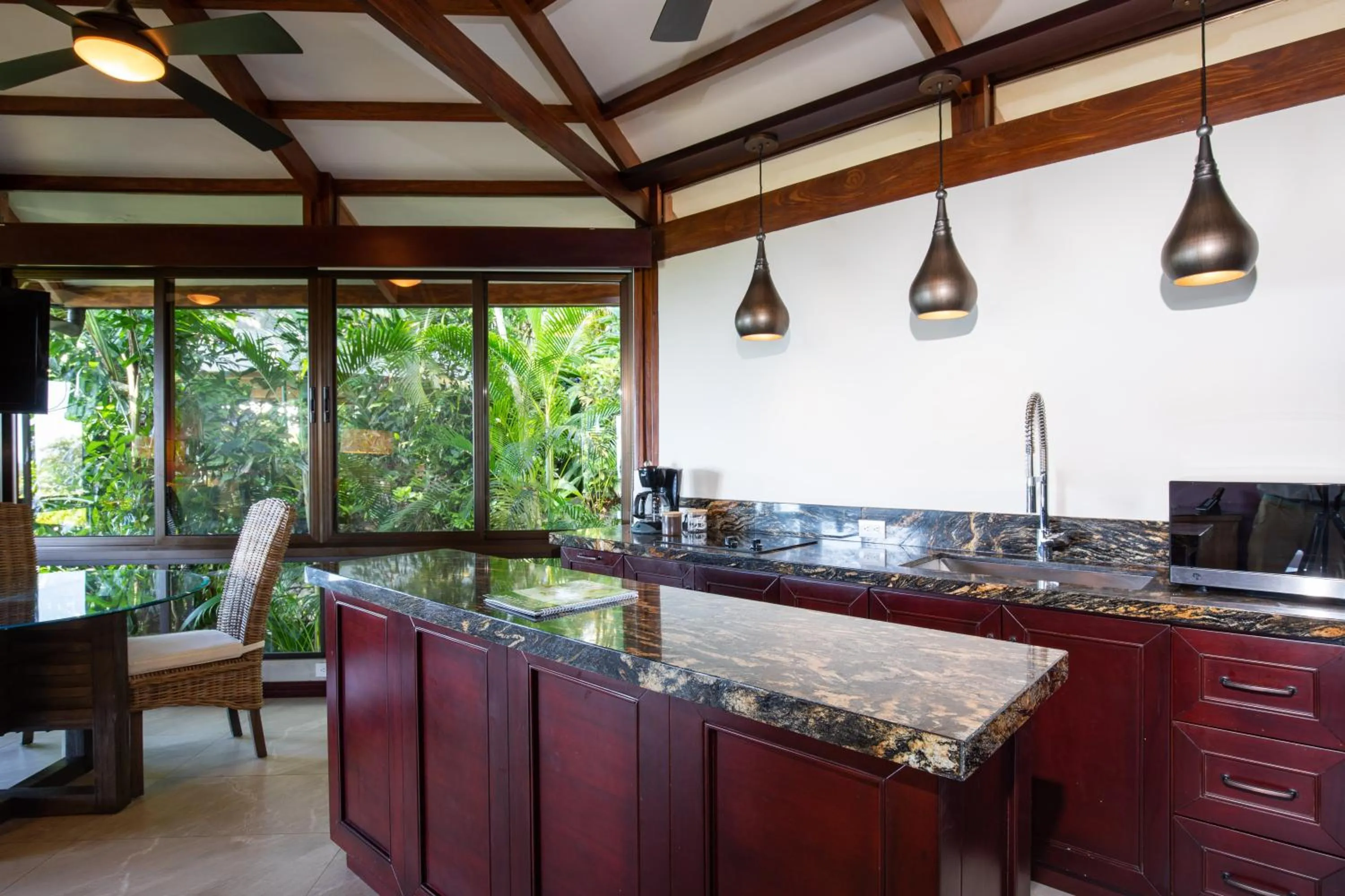 Kitchen or kitchenette in Tulemar Resort