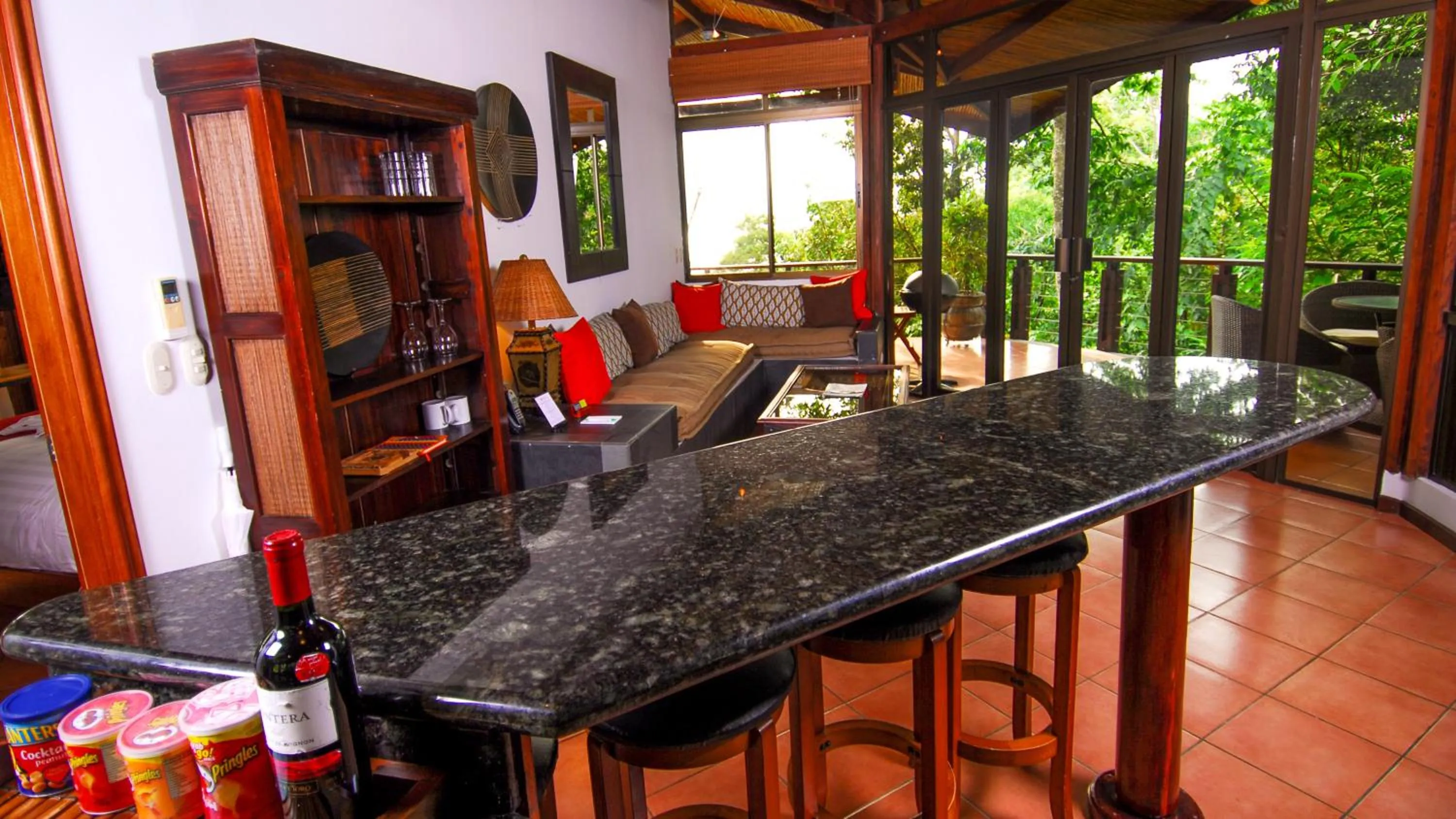 Restaurant/places to eat in Tulemar Resort