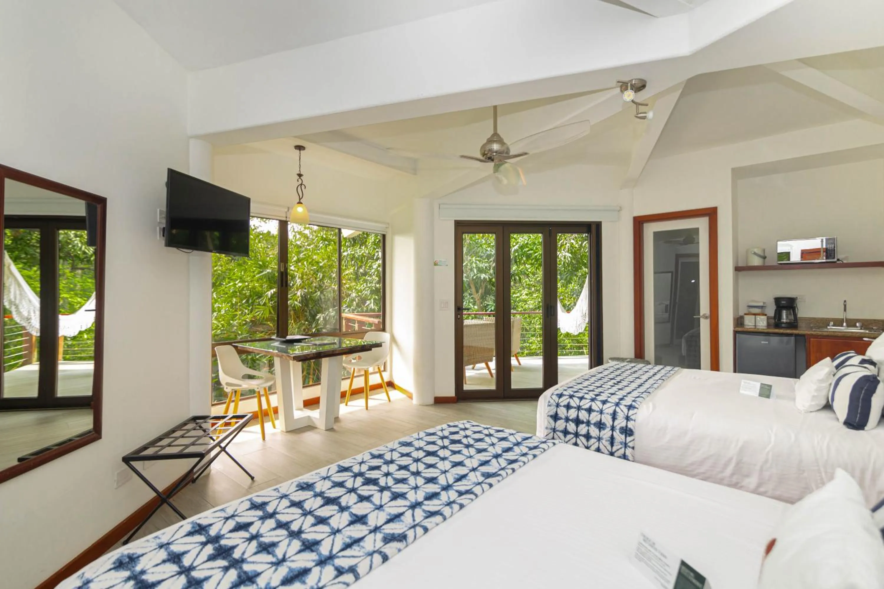 TV and multimedia, Bed in Tulemar Resort