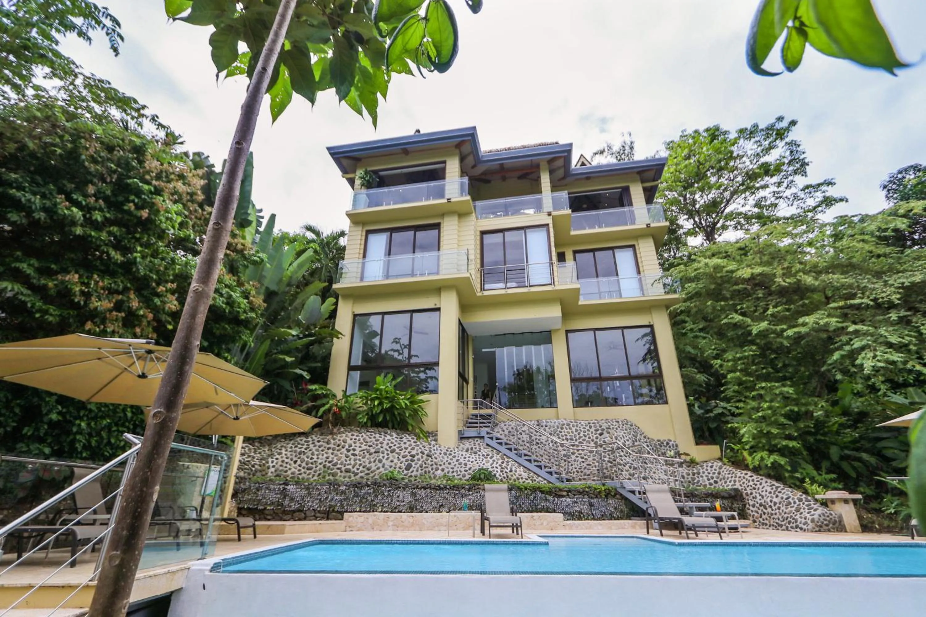 Photo of the whole room in Tulemar Resort