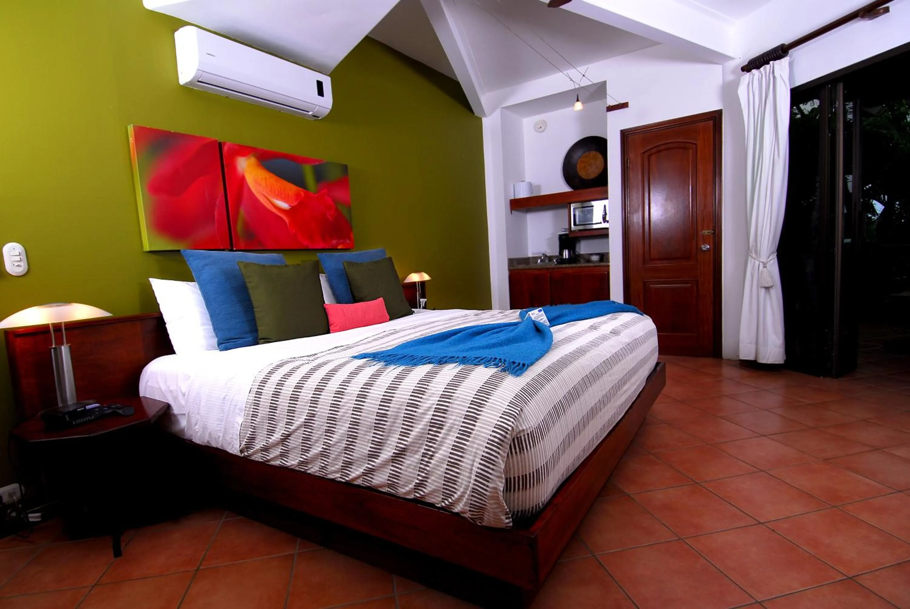 Bedroom, Bed in Tulemar Resort