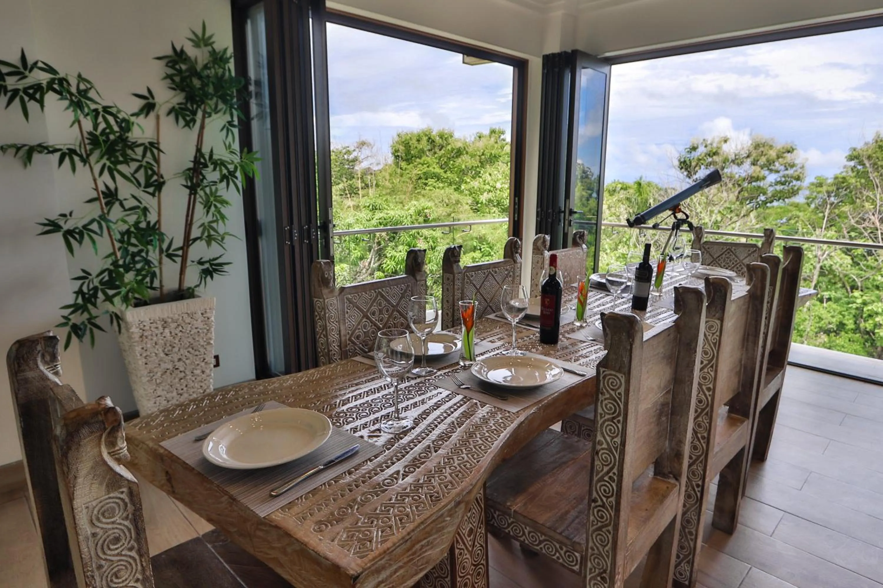 Dining area in Tulemar Resort