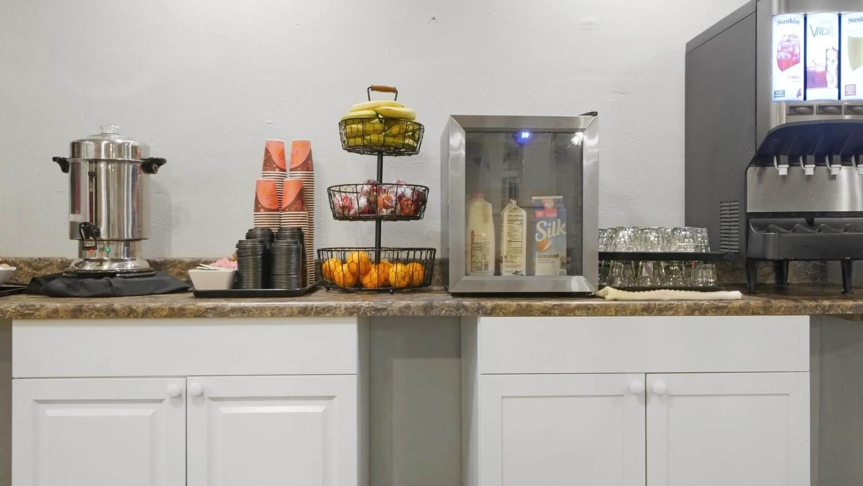 Breakfast in Crystal Bay Historic Hotel