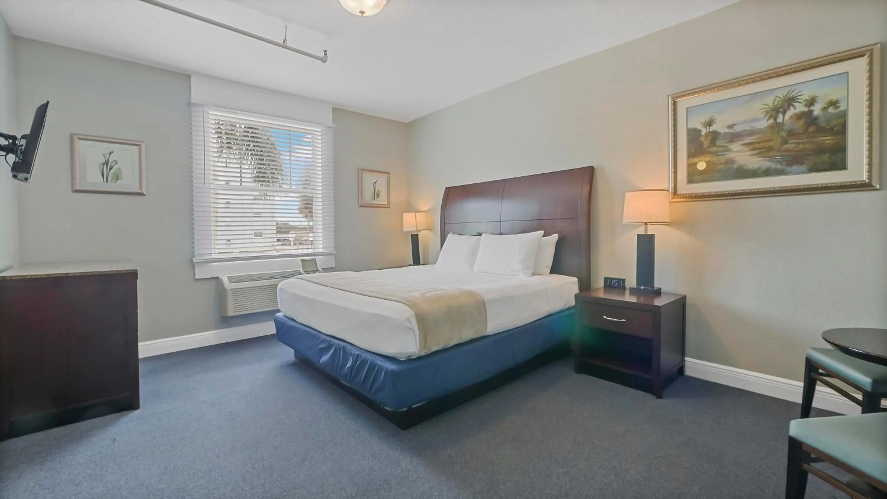 View (from property/room), Bed in Crystal Bay Historic Hotel