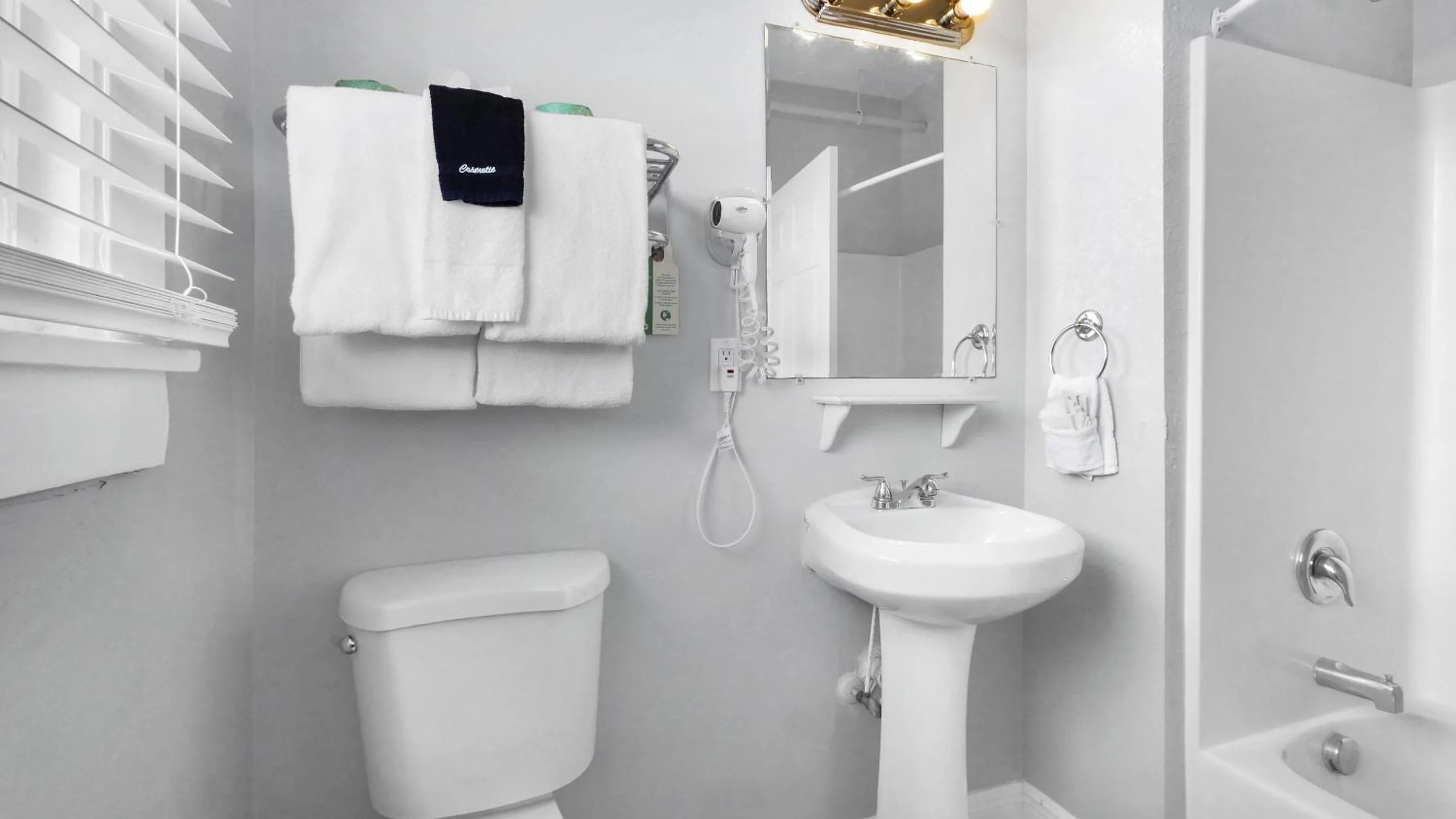 Bathroom in Crystal Bay Historic Hotel