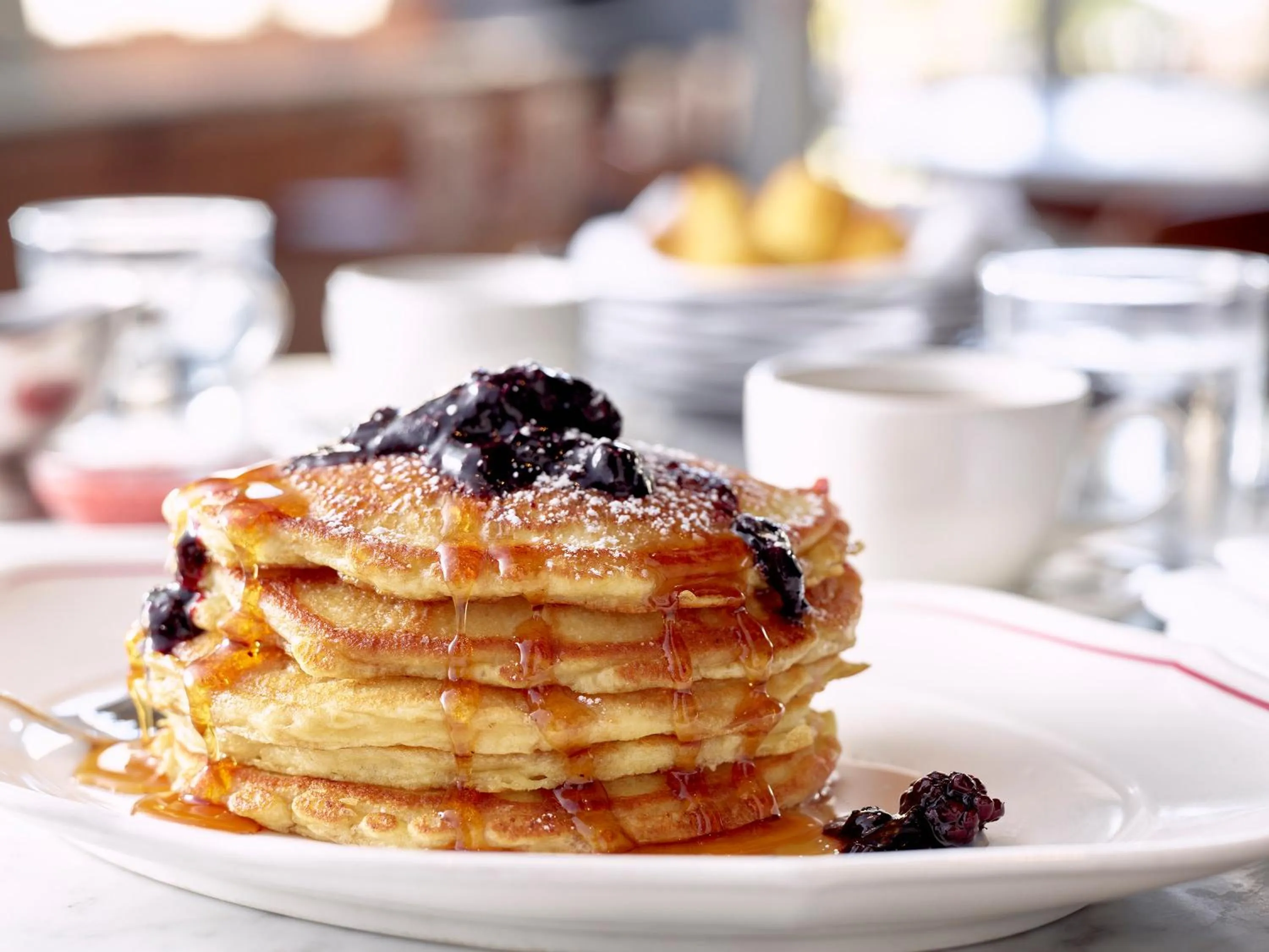 Restaurant/places to eat in Kimpton Cardinal Hotel by IHG