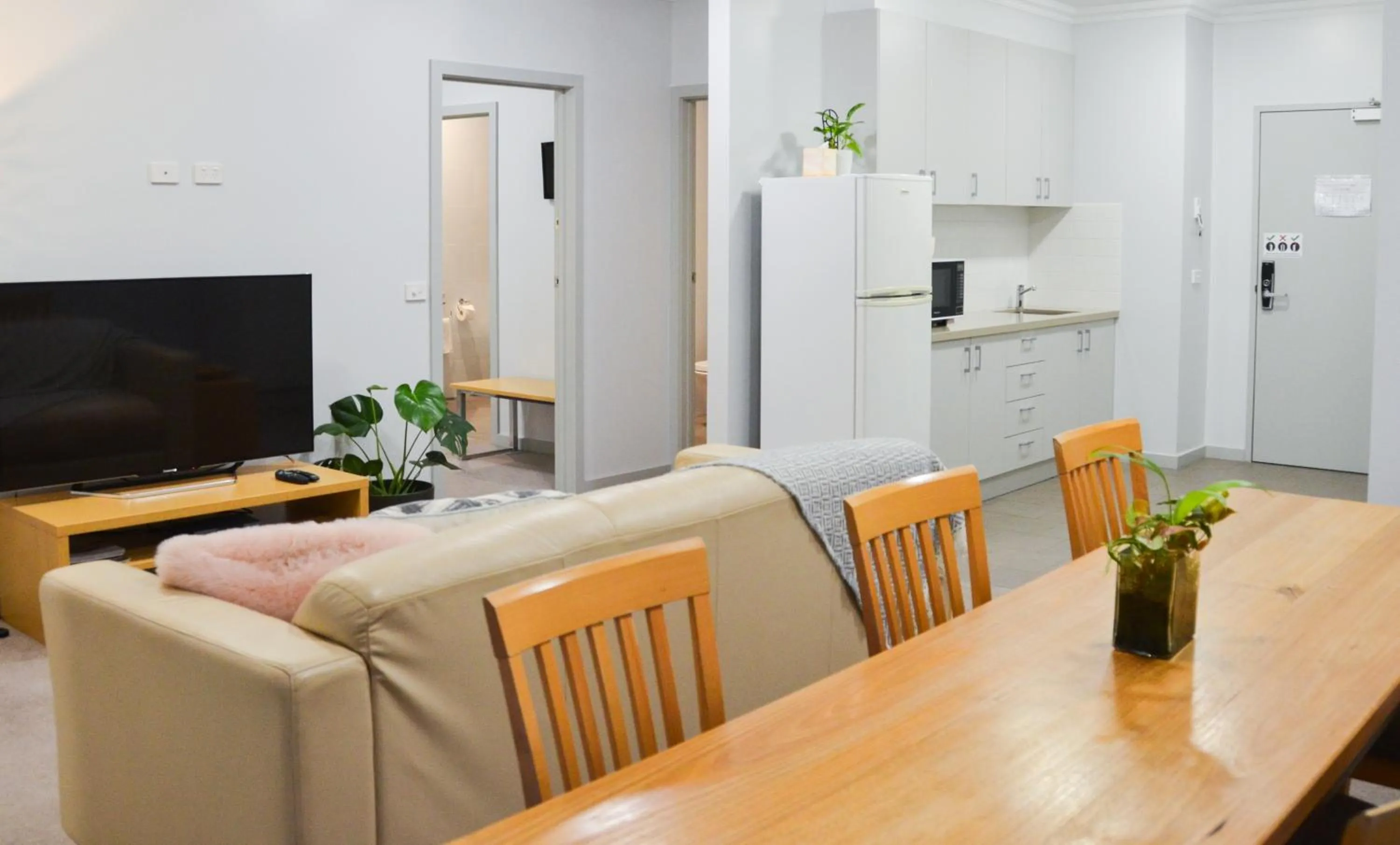 TV and multimedia in Mansfield Apartments