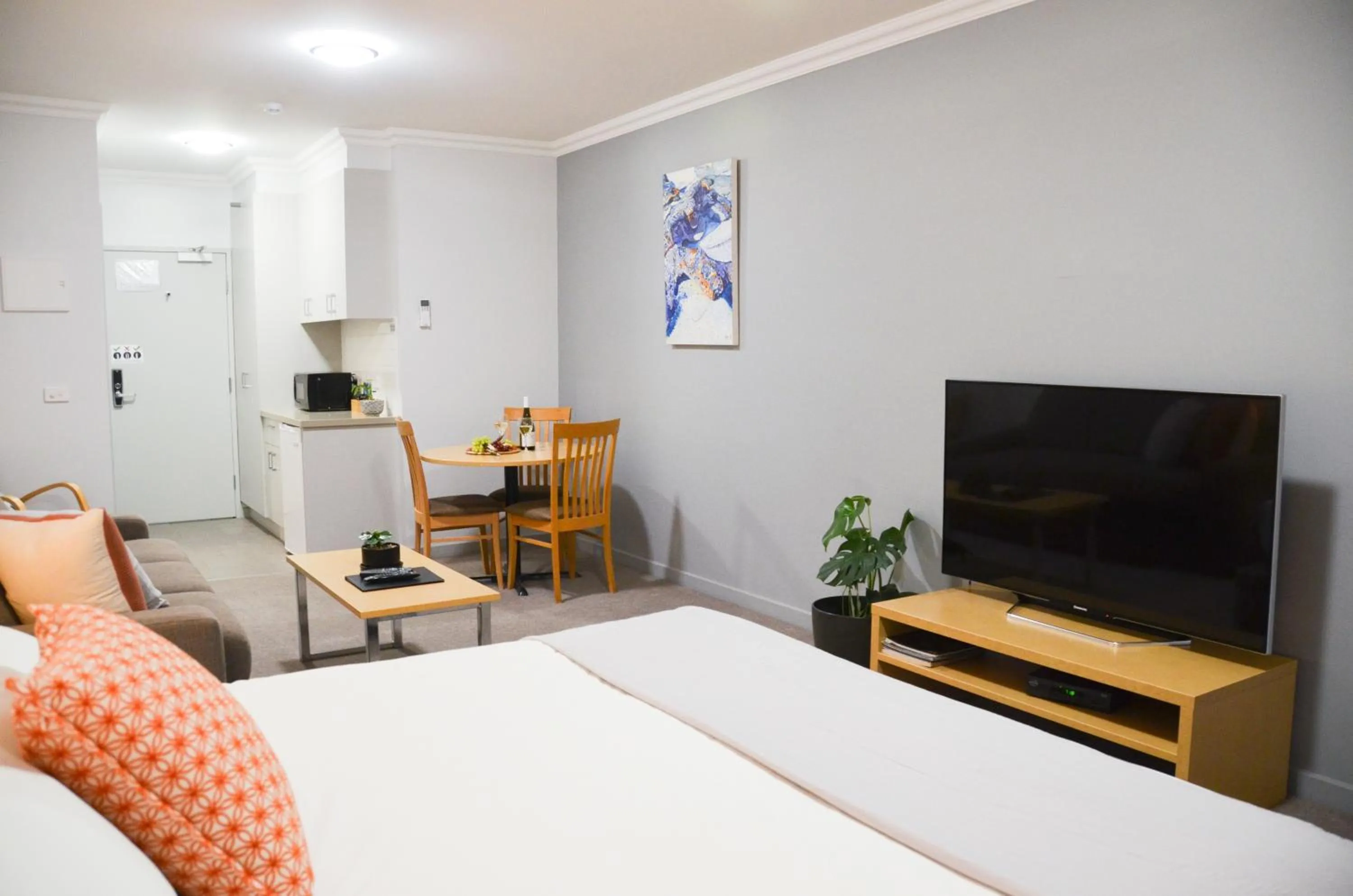 Bed in Mansfield Apartments