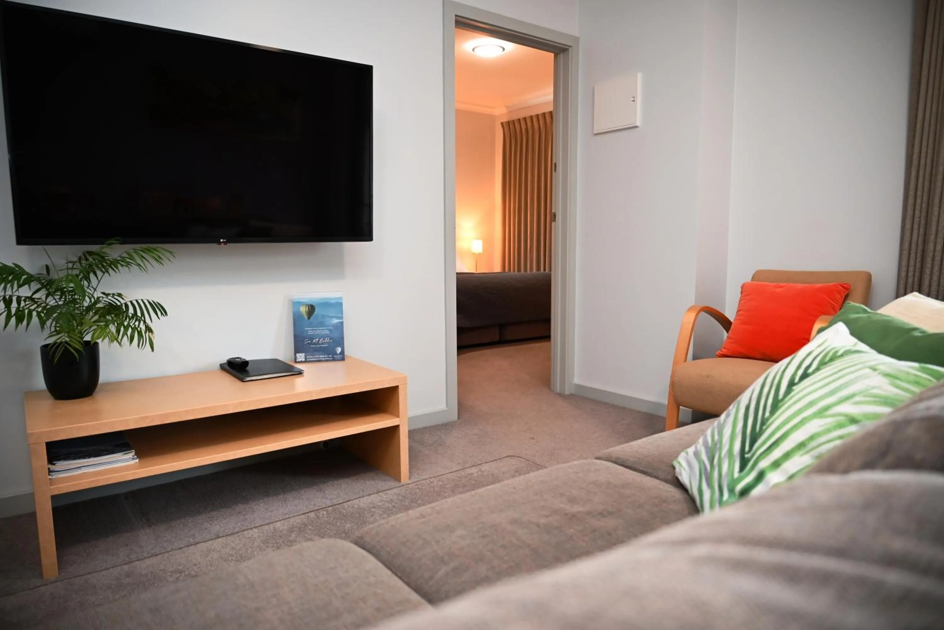 TV and multimedia in Mansfield Apartments