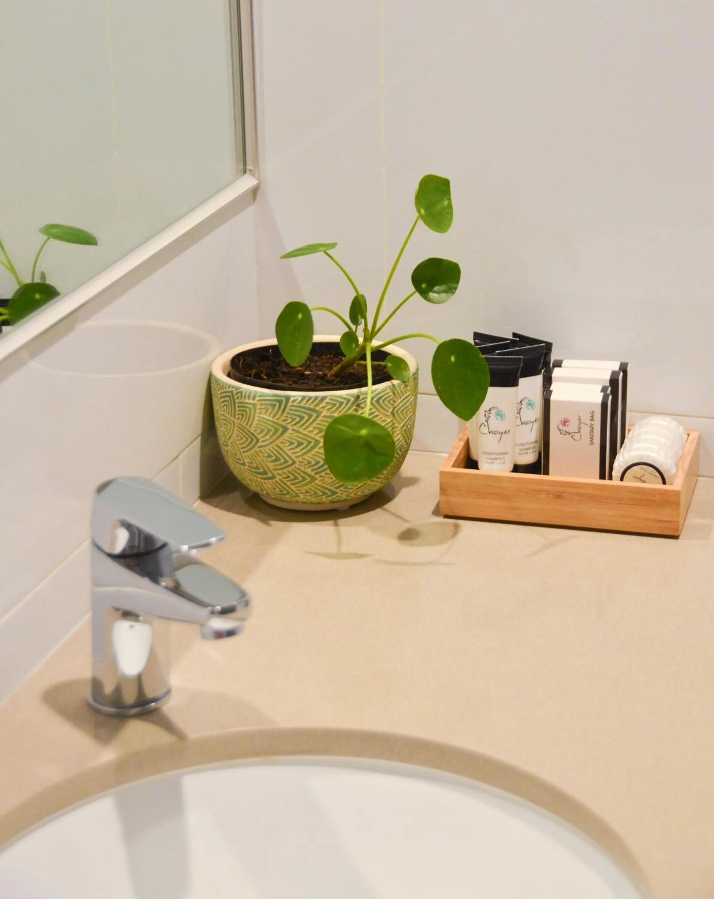 Bathroom in Mansfield Apartments