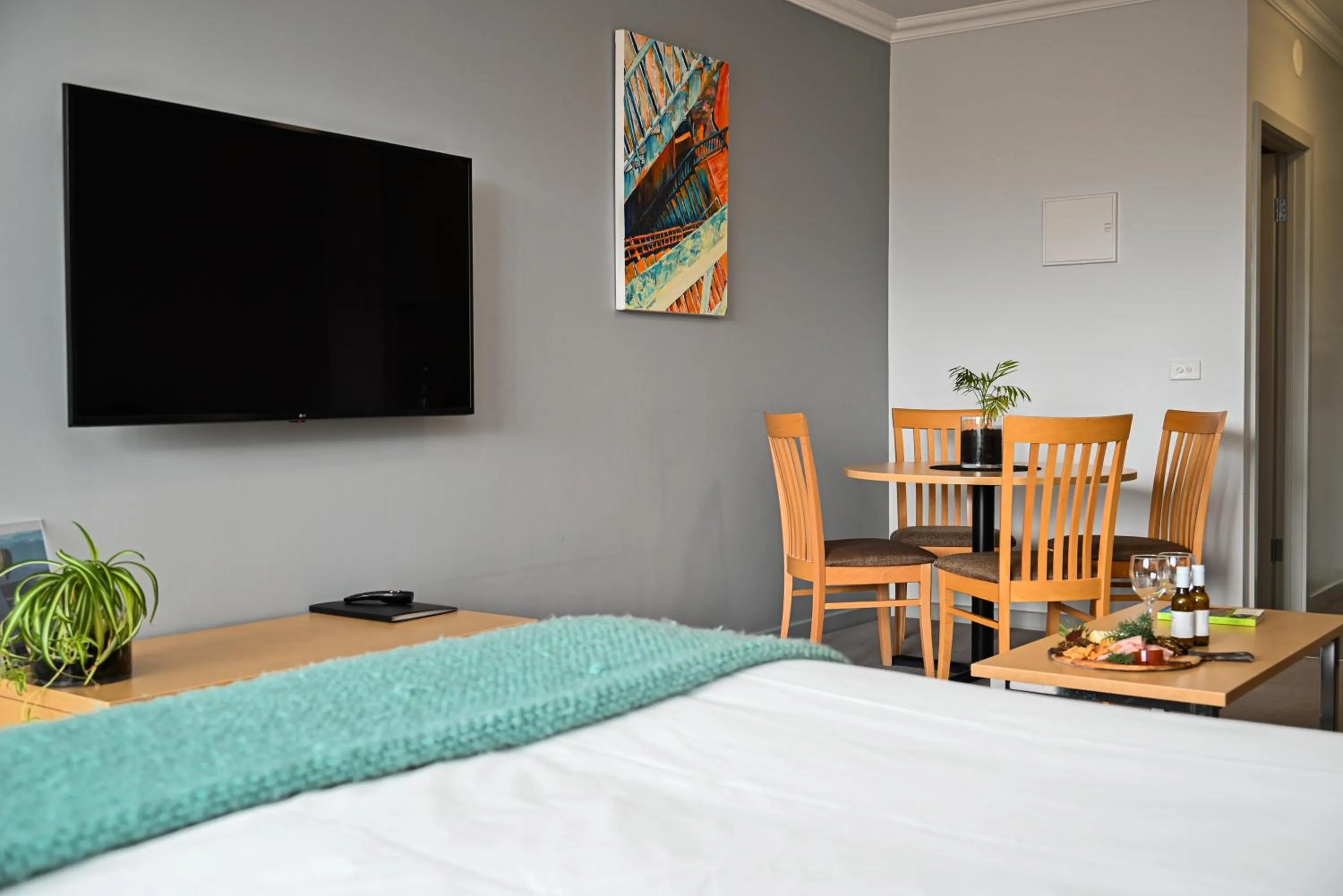 Bed in Mansfield Apartments