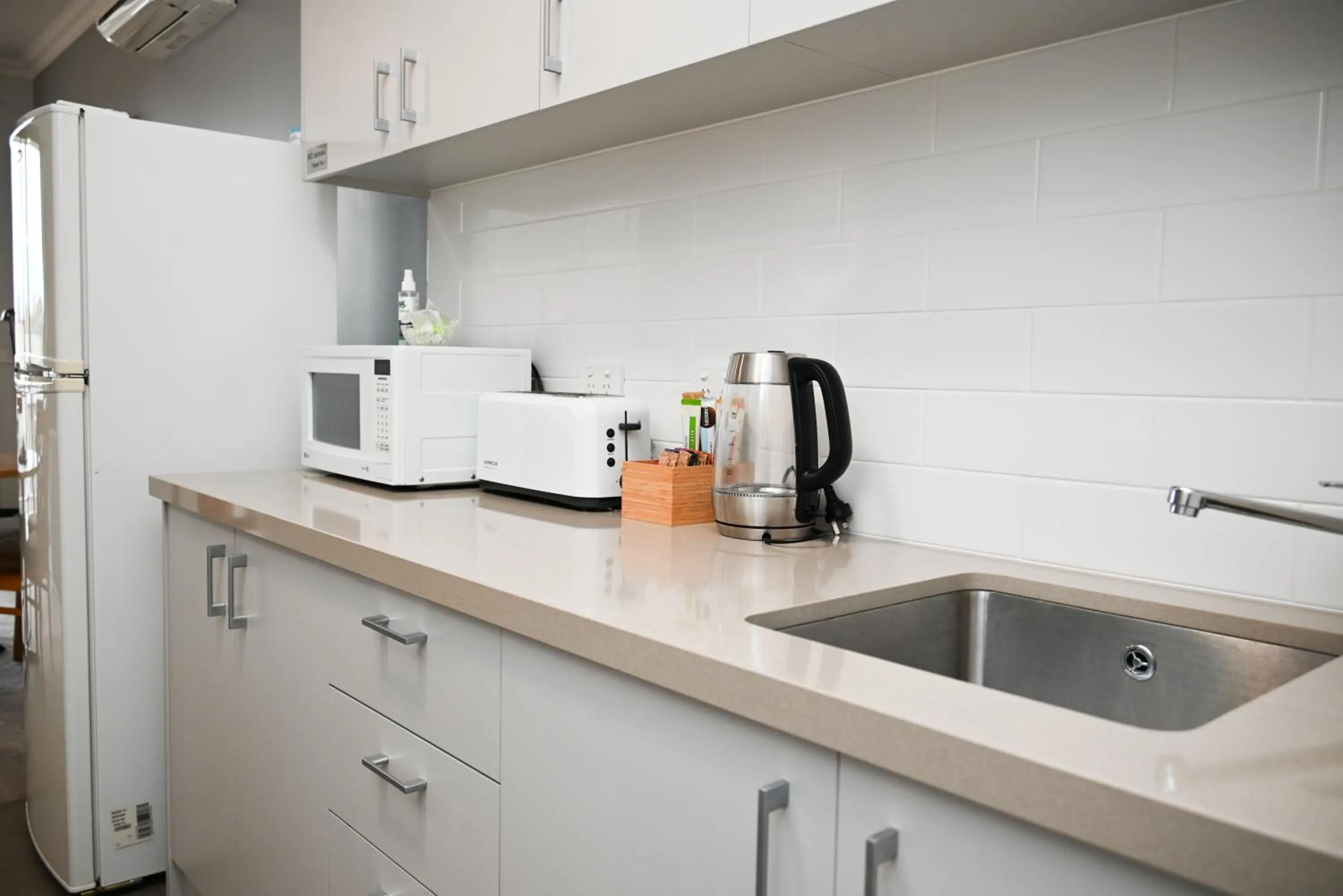 Coffee/tea facilities in Mansfield Apartments