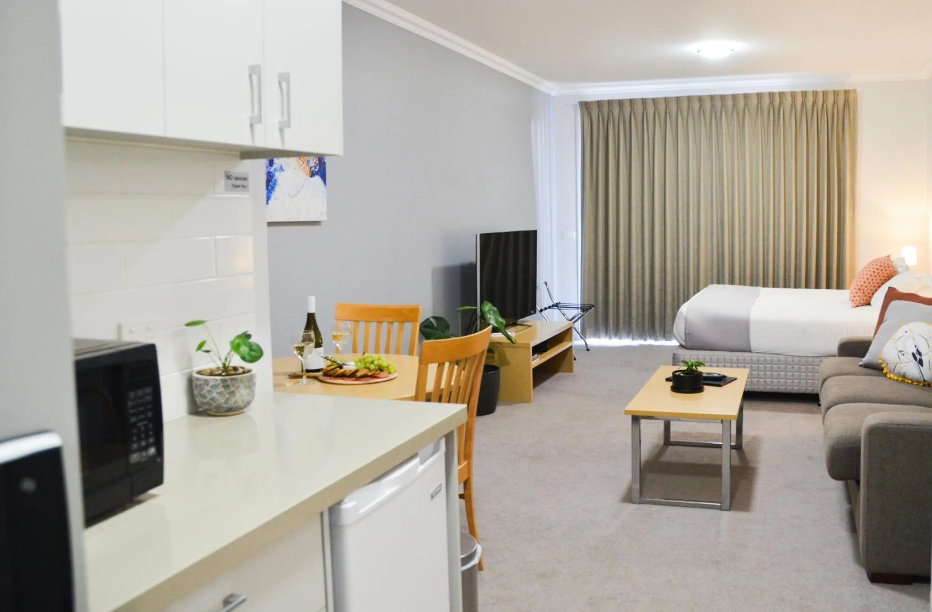 Bed in Mansfield Apartments